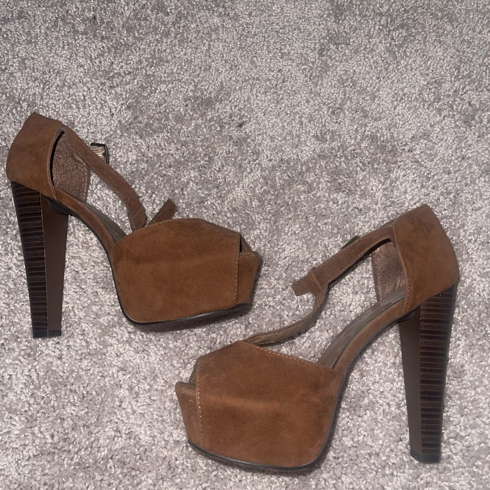Elegant Brown Platform Heels